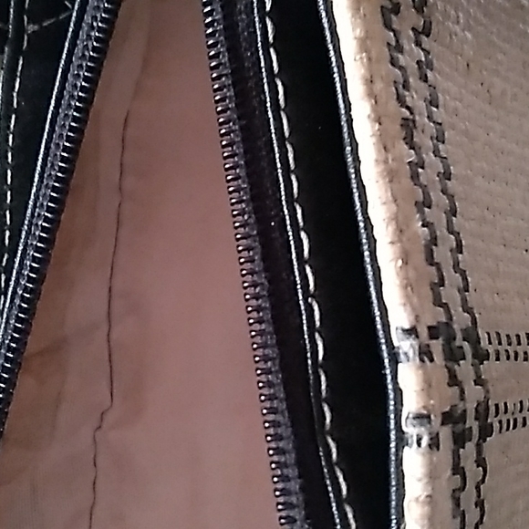 Handbag - Picture 3 of 6